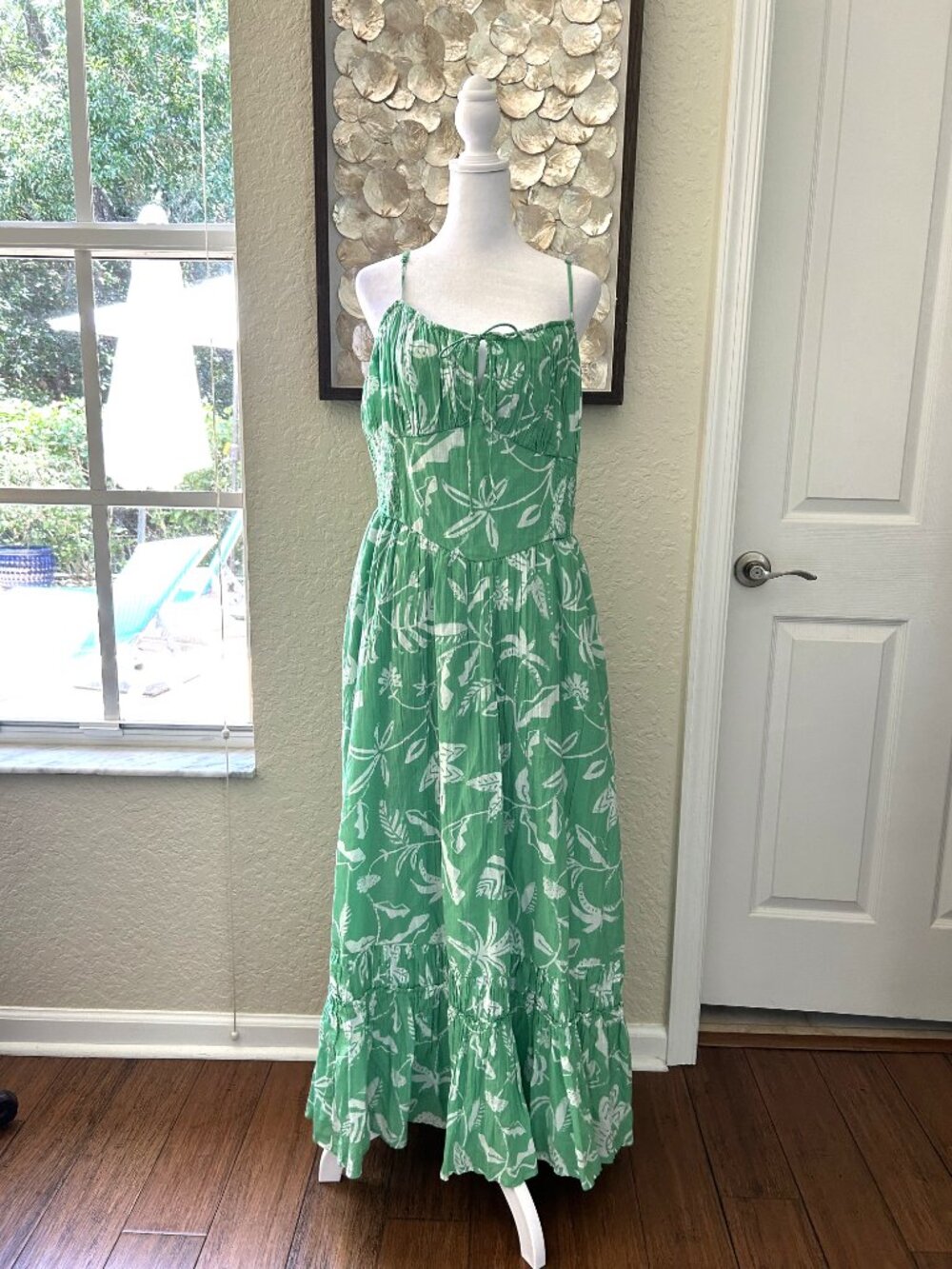 NWOT American Eagle Green & White Palm Leaf Maxi Dress